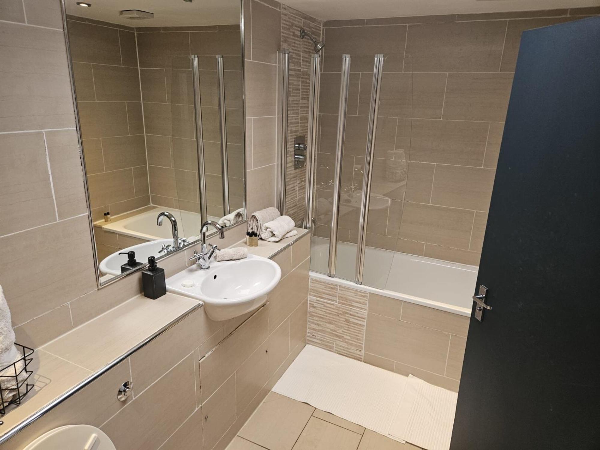 2 Bedroom City Centre Penthouse Loft Apartment Liverpool Exteriör bild